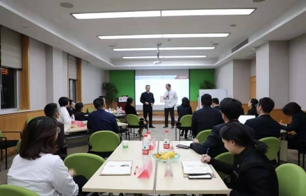 企業(yè)管理培訓(xùn)：職場(chǎng)溝通技巧中要避免的幾個(gè)問(wèn)題